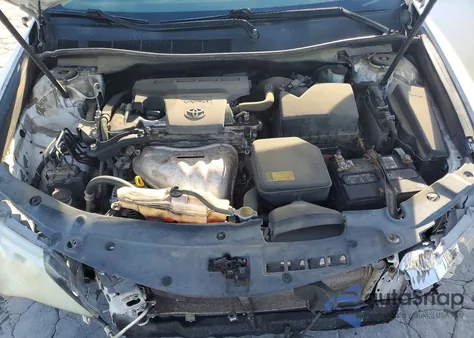 2012 Toyota Camry Base z USA, uszkodzony, nr VIN 4T1BF1FK2CU508453